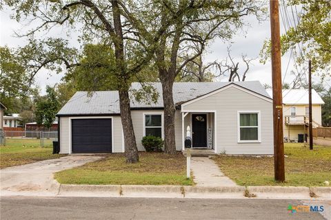 205 S Porter St Street Lampasas TX 76550