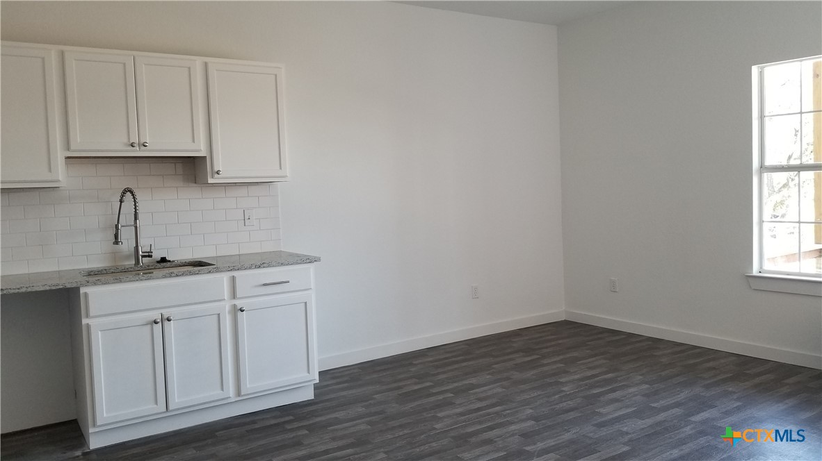 1063 Sleepy Hollow - Photo 4