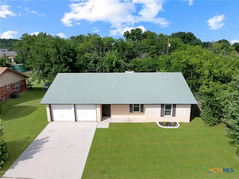 Photo of 111 E Hogan Drive, Copperas Cove, TX 76522 (MLS # 616597)