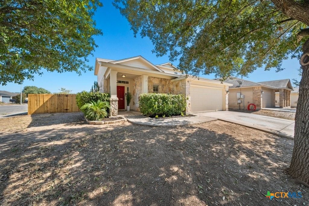 Photo of 2111 Wiltshire Drive, New Braunfels, TX 78130 (MLS # 595653)