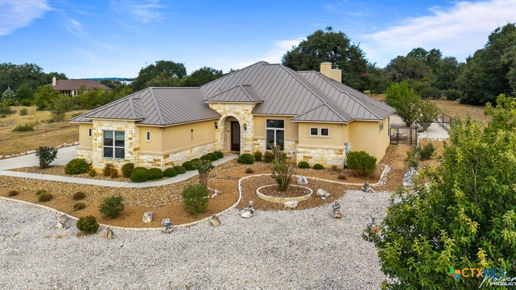Photo of 610 Battistrada, New Braunfels, TX 78132 (MLS # 623959)