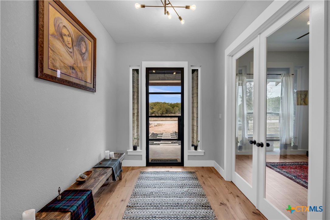 123 Wandering Oak Circle