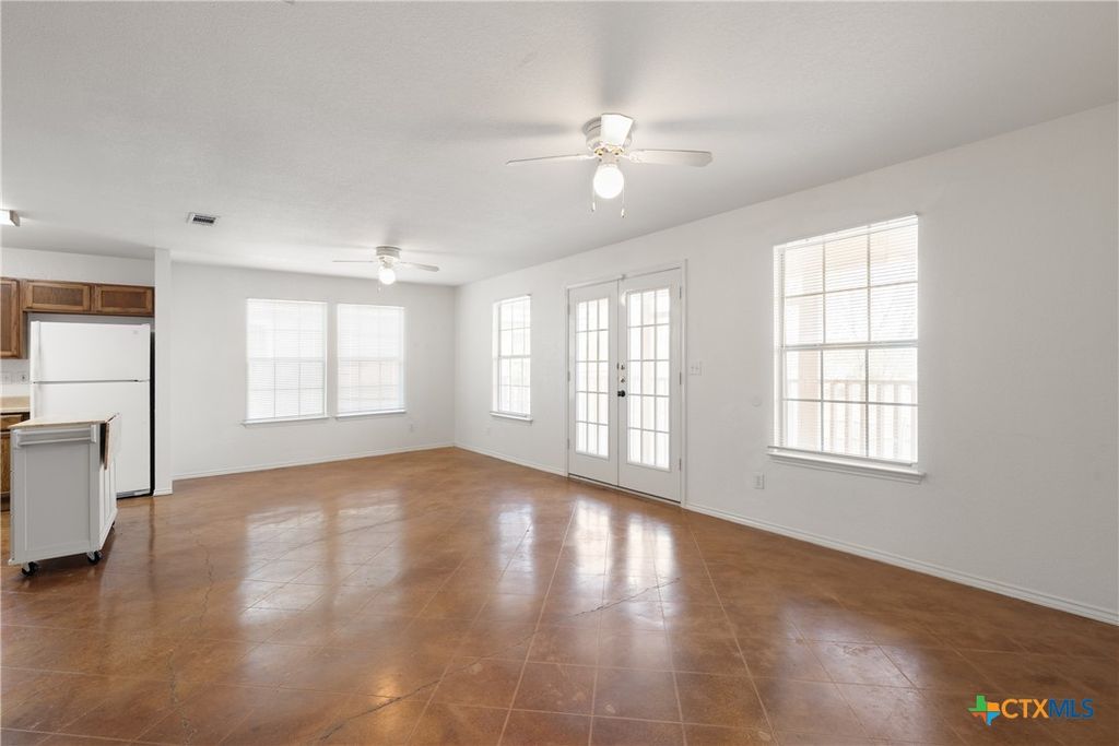 Photo of 1225 Hilltop Drive, San Marcos, TX 78666 (MLS # 605976)