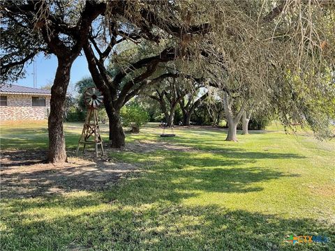 A home in Hallettsville