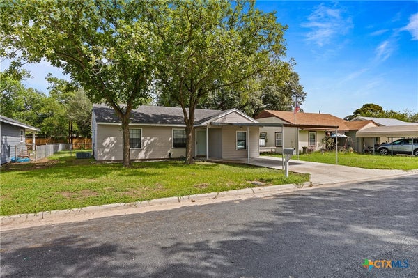 205 SANDRA ST, EDNA, TX 77957 - Image eeefb5df68f9ee99eeec30d7c897017e/382990699