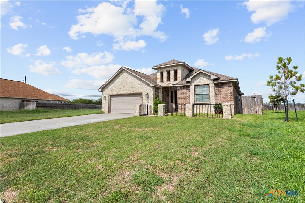 Photo of 512 Windy Way Drive, Victoria, TX 77904 (MLS # 627921)