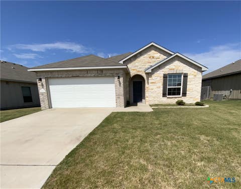 Photo of 1110 Lakeway Crossing Drive, Temple, TX 76502 (MLS # 618530)