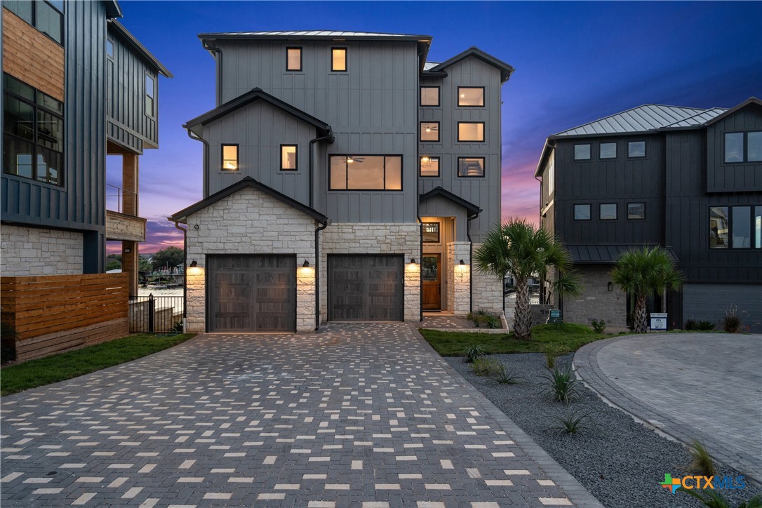 171 Pointview Drive