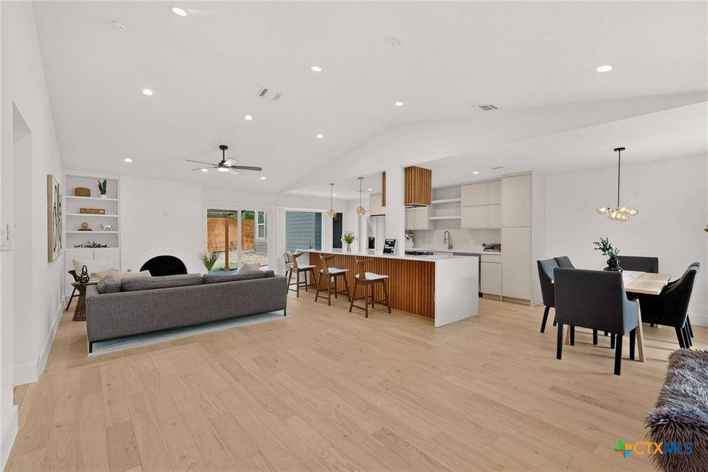 Photo of 4814 Carsonhill Drive, Austin, TX 78723 (MLS # 610566)