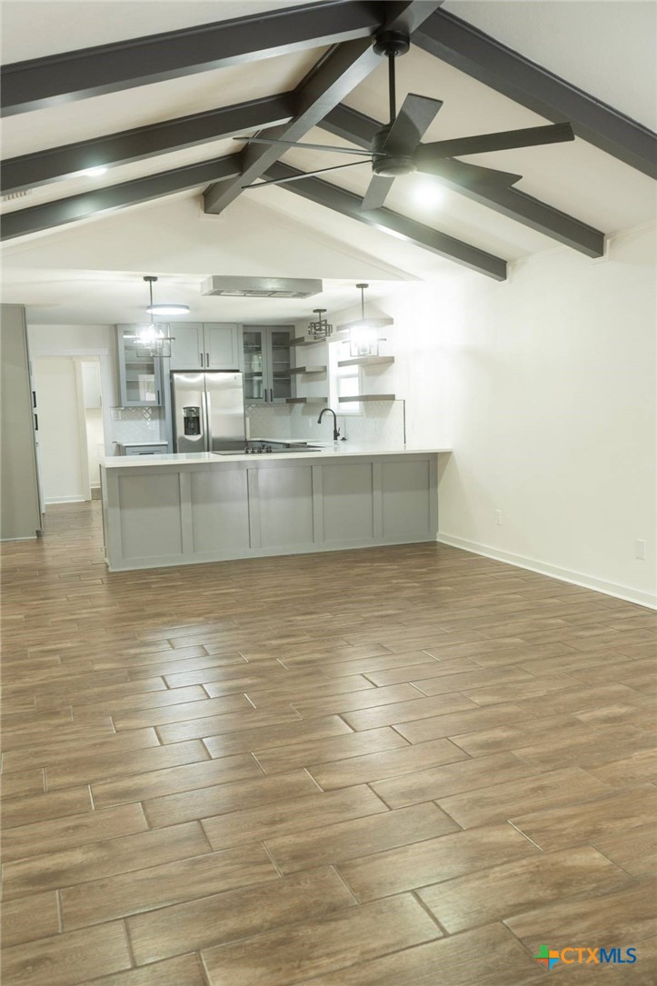 2704 E Loma Vista Avenue