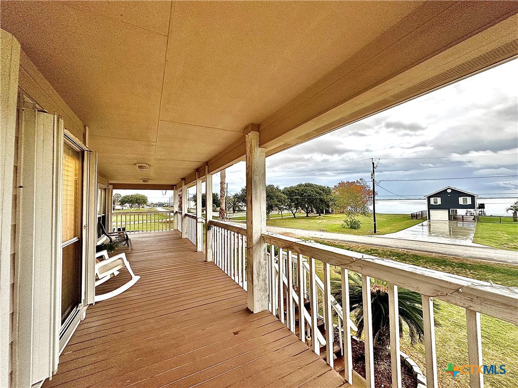 2507 W Bayshore Drive