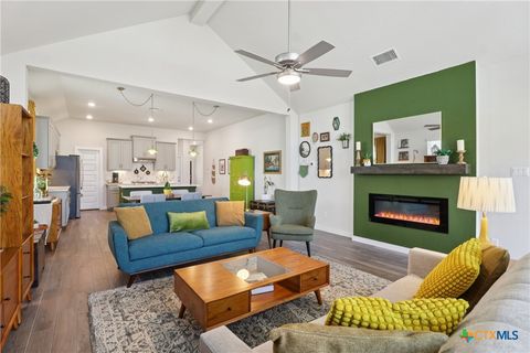 Photo of 1935 Scare Crow, New Braunfels, TX 78130 (MLS # 609099)