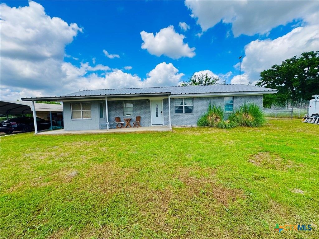 Photo of 169 County Road 318, Jonesboro, TX 76538 (MLS # 612556)