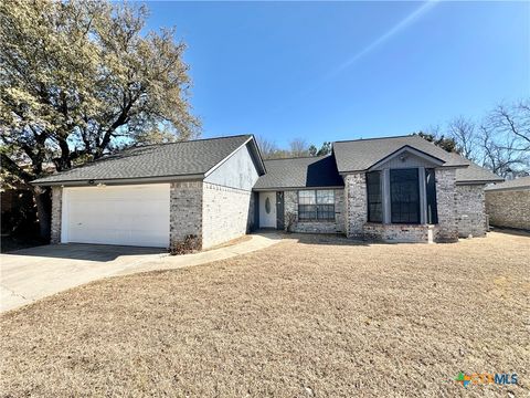 Photo of 2116 Schwertner Drive, Killeen, TX 76543 (MLS # 612341)