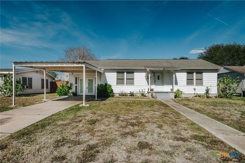 904 E Mistletoe Avenue Victoria TX 77901