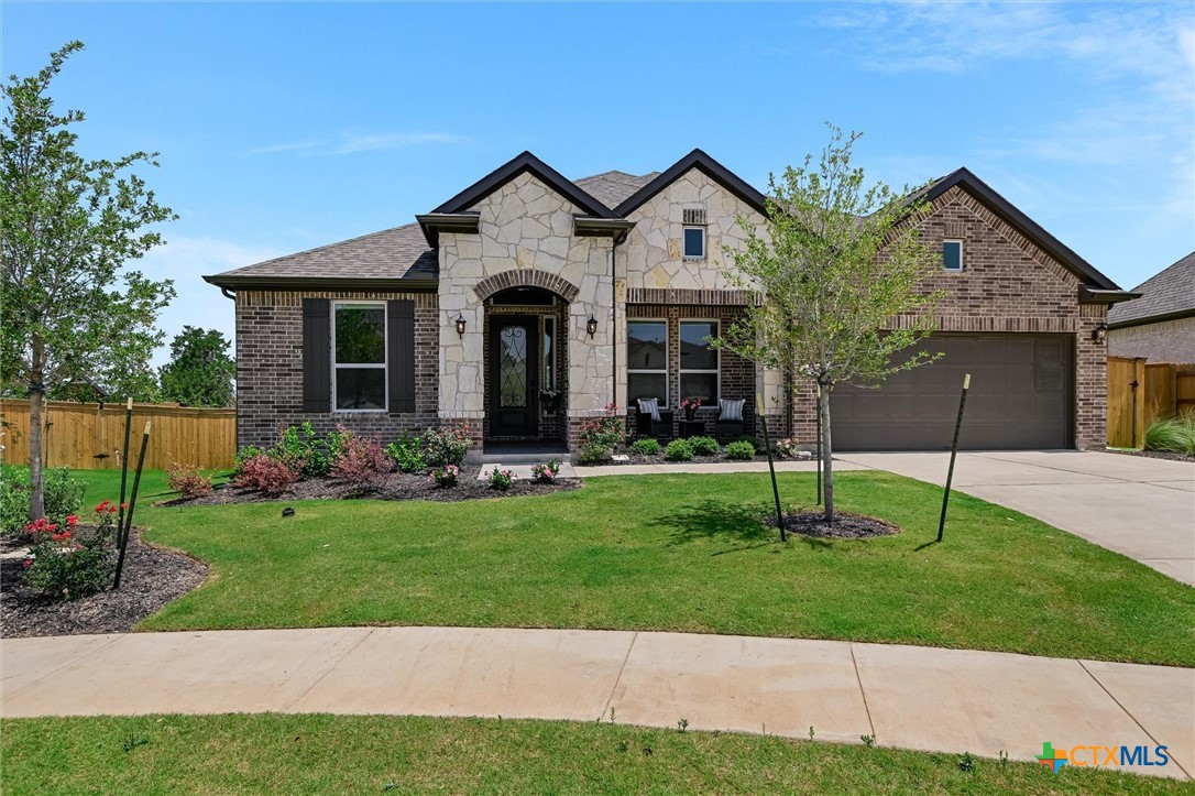 108 Trans Pecos Court