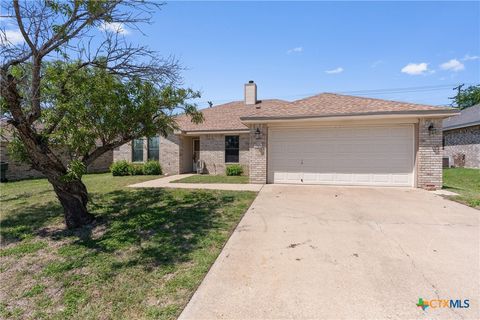 Photo of 2701 Westwood Drive, Killeen, TX 76549 (MLS # 613971)