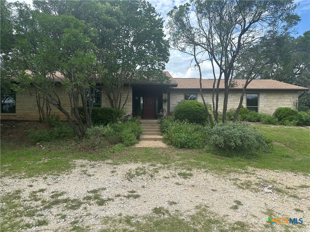 Photo of 1109 Palomino Lane, San Marcos, TX 78666 (MLS # 613658)