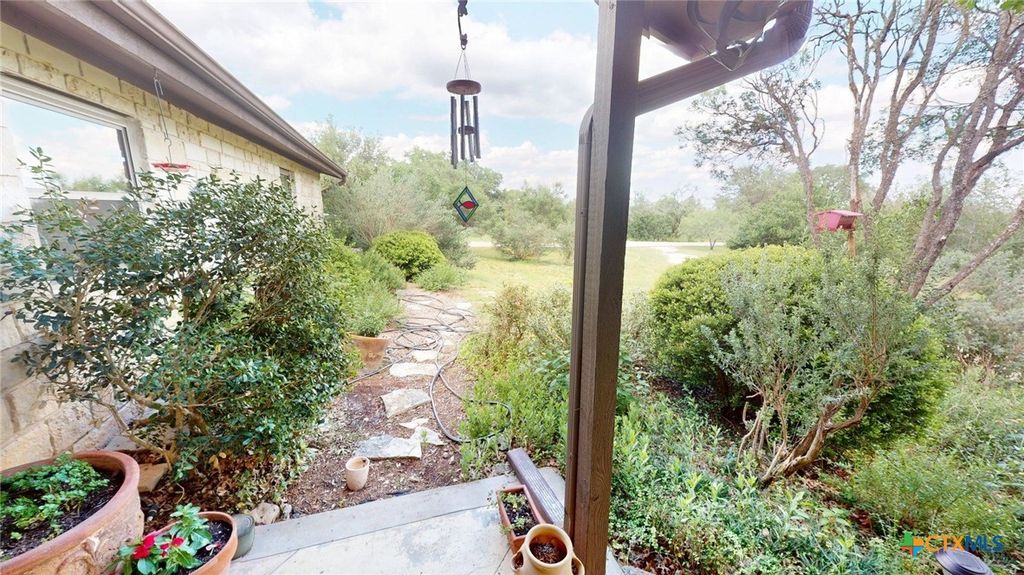 Photo of 1109 Palomino Lane, San Marcos, TX 78666 (MLS # 613658)