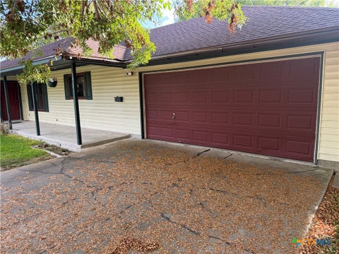 Photo of 1011 N Ann Street, Port Lavaca, TX 77979 (MLS # 627038)