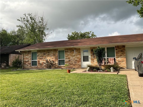 Photo of 105 Kimberly Lane, Yoakum, TX 77995 (MLS # 615634)