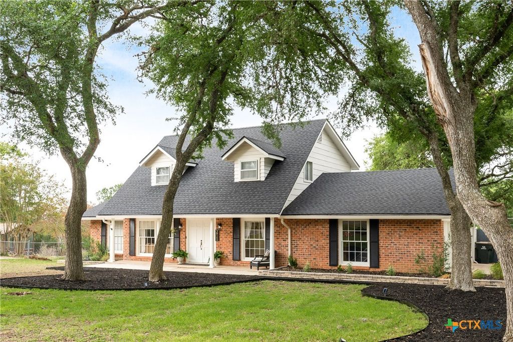 Photo of 211 W Mimosa Circle, San Marcos, TX 78666 (MLS # 610500)