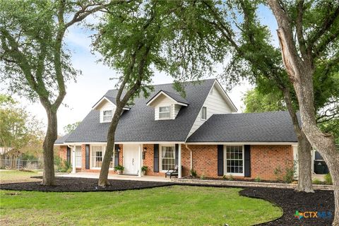 Photo of 211 W Mimosa Circle, San Marcos, TX 78666 (MLS # 610500)