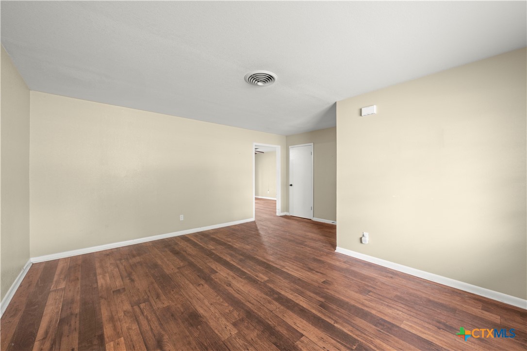 3209 Anacacho Drive