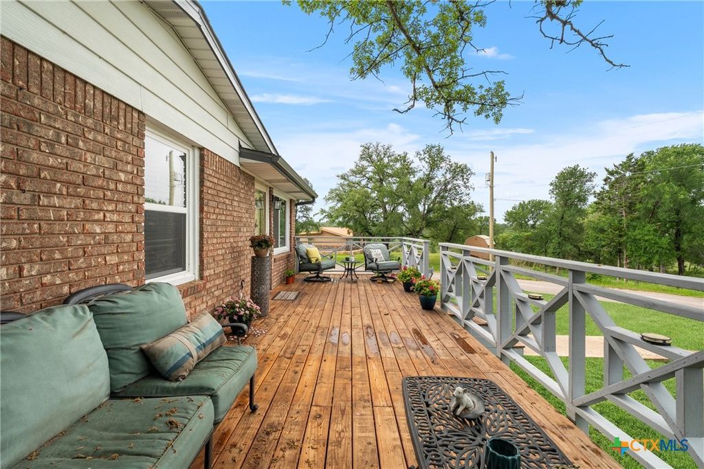 Photo of 51 Cliffside Circle, Belton, TX 76513 (MLS # 610524)