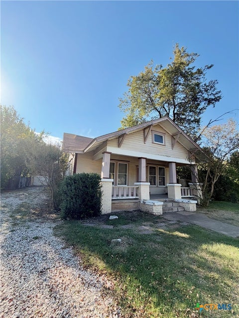 Photo of 413 Fowzer Street, Taylor, TX 76574 (MLS # 628561)