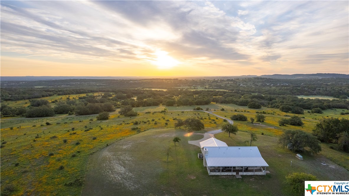 5271 Hwy 290 W