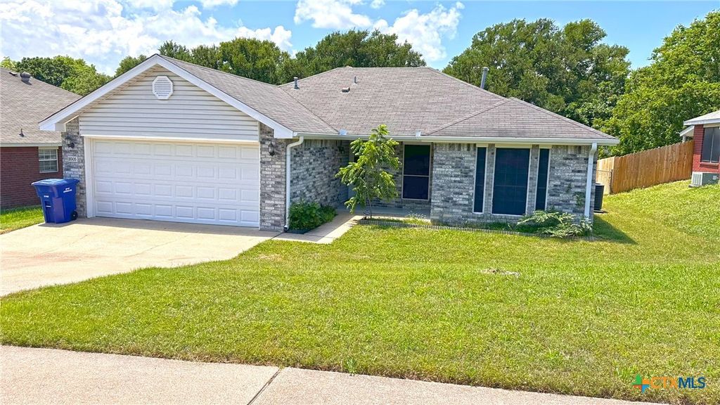 Photo of 2005 Mattie Drive, Copperas Cove, TX 76522 (MLS # 613343)