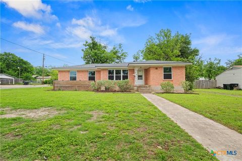 Photo of 1803 S 15th Street, Temple, TX 76504 (MLS # 611995)