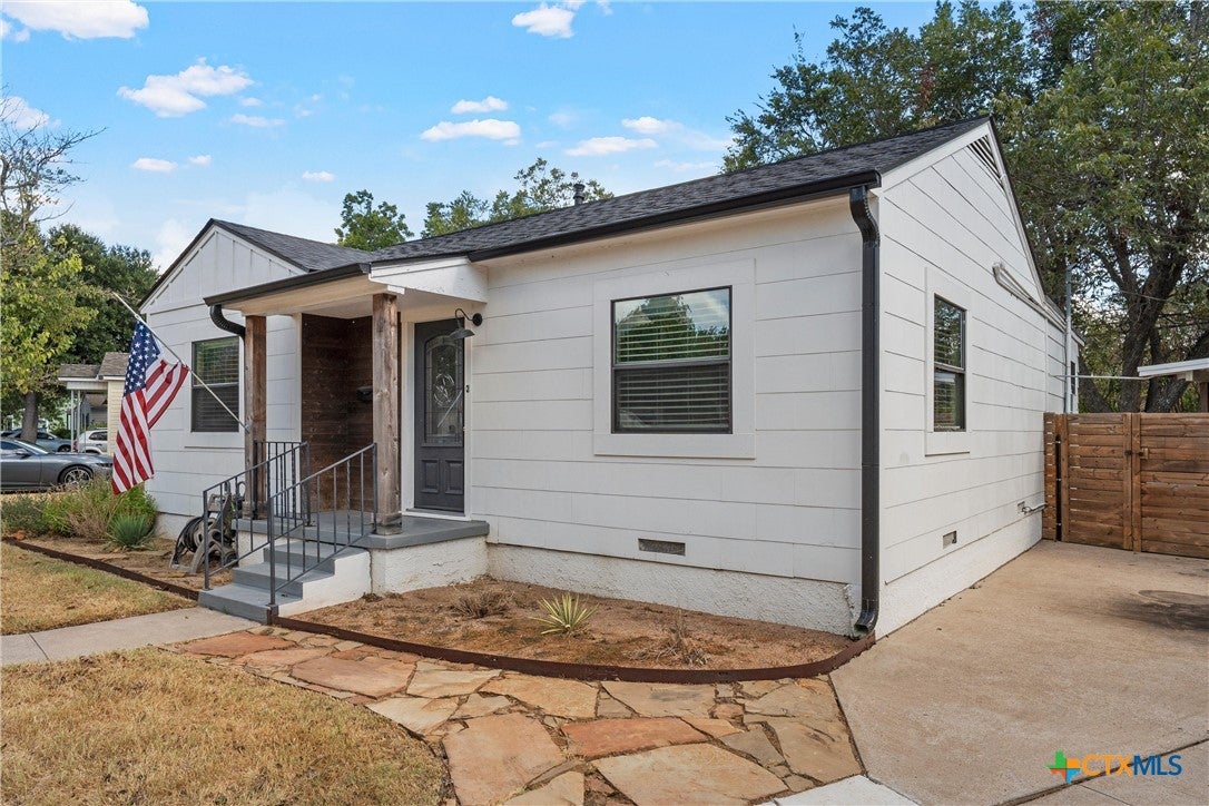 913 Alamo Court