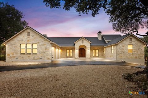 Photo of 372 Shady Hollow, New Braunfels, TX 78132 (MLS # 599305)