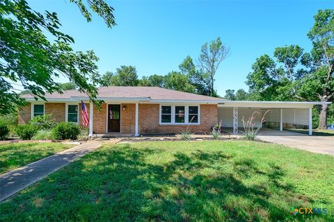 401 Downing Street Belton TX 76513