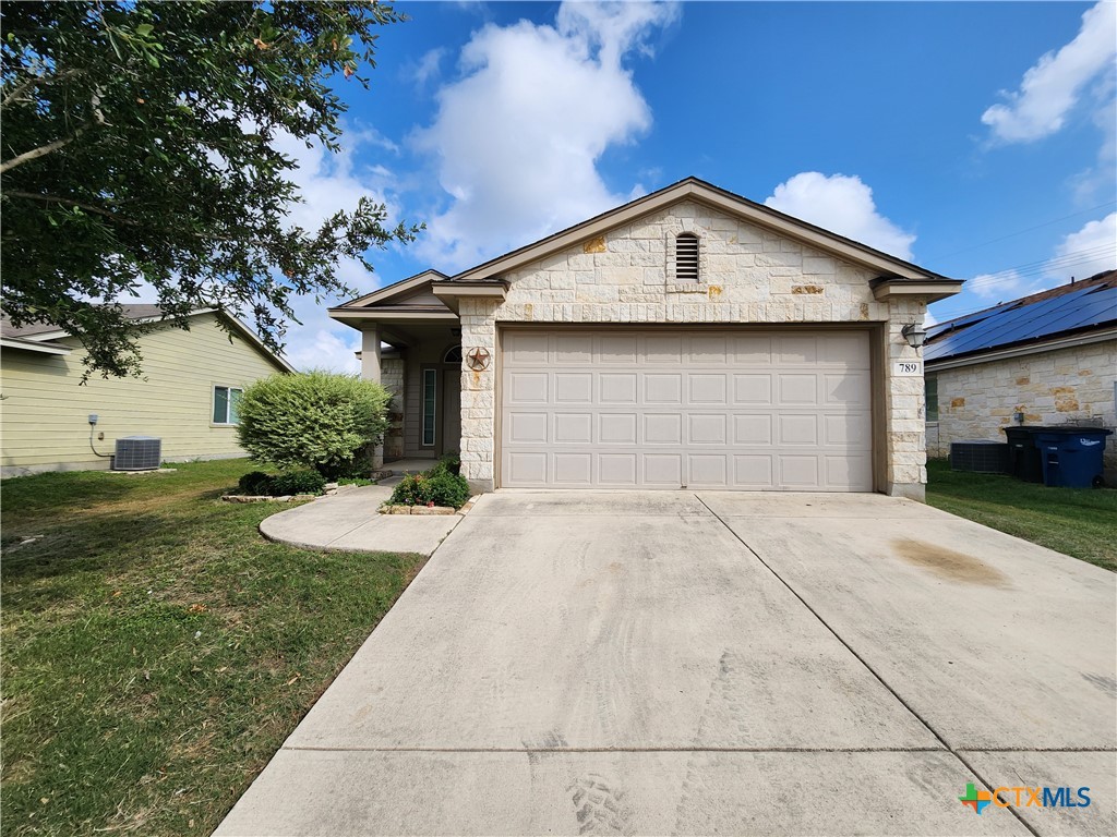 Photo 1 of 28 — 789 Great Oaks Drive, New Braunfels, TX 78130