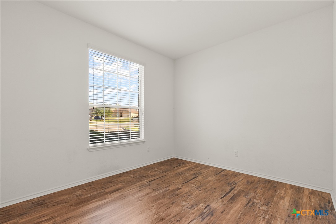 1501 Line Dance Court