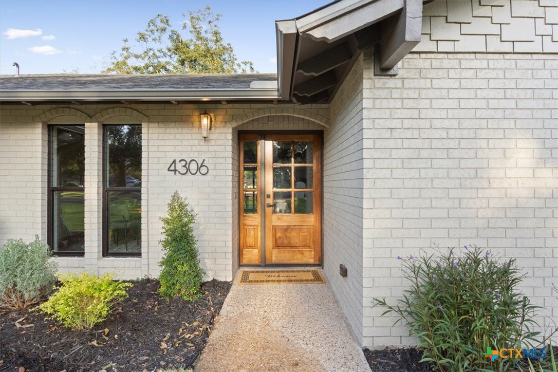 4306 Spanish Oak Road