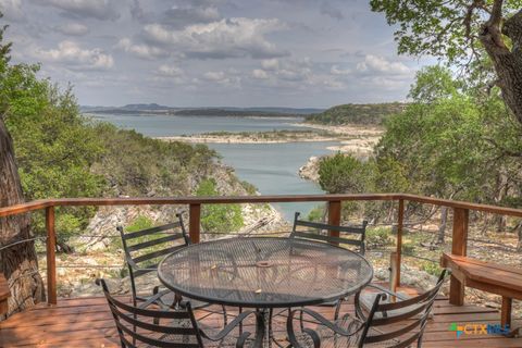 Photo of 3187 Lakeview Drive, Canyon Lake, TX 78133 (MLS # 609502)