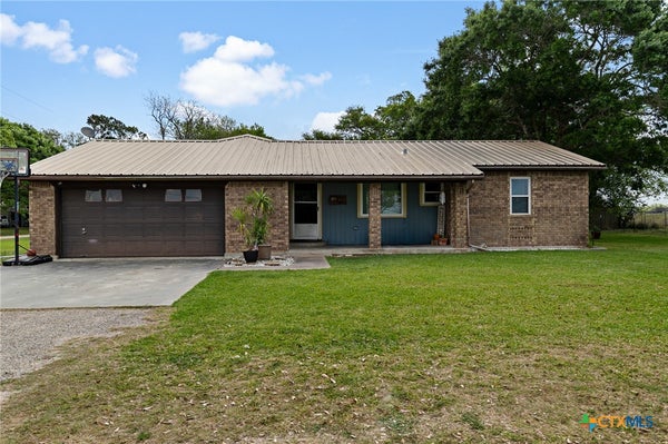 73 MESQUITE ST, LOLITA, TX 77971 - Image f56a1dbcaeb9da80f2487c0b820dd82e/499767190