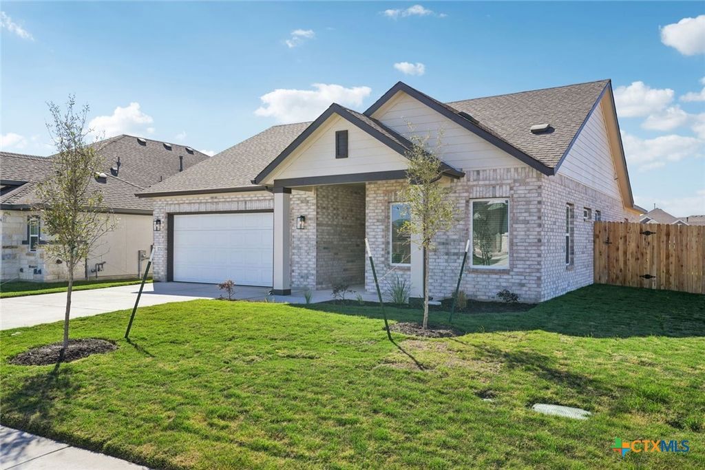 Photo of 3732 Canby Oak Bluff, Seguin, TX 78155 (MLS # 600300)