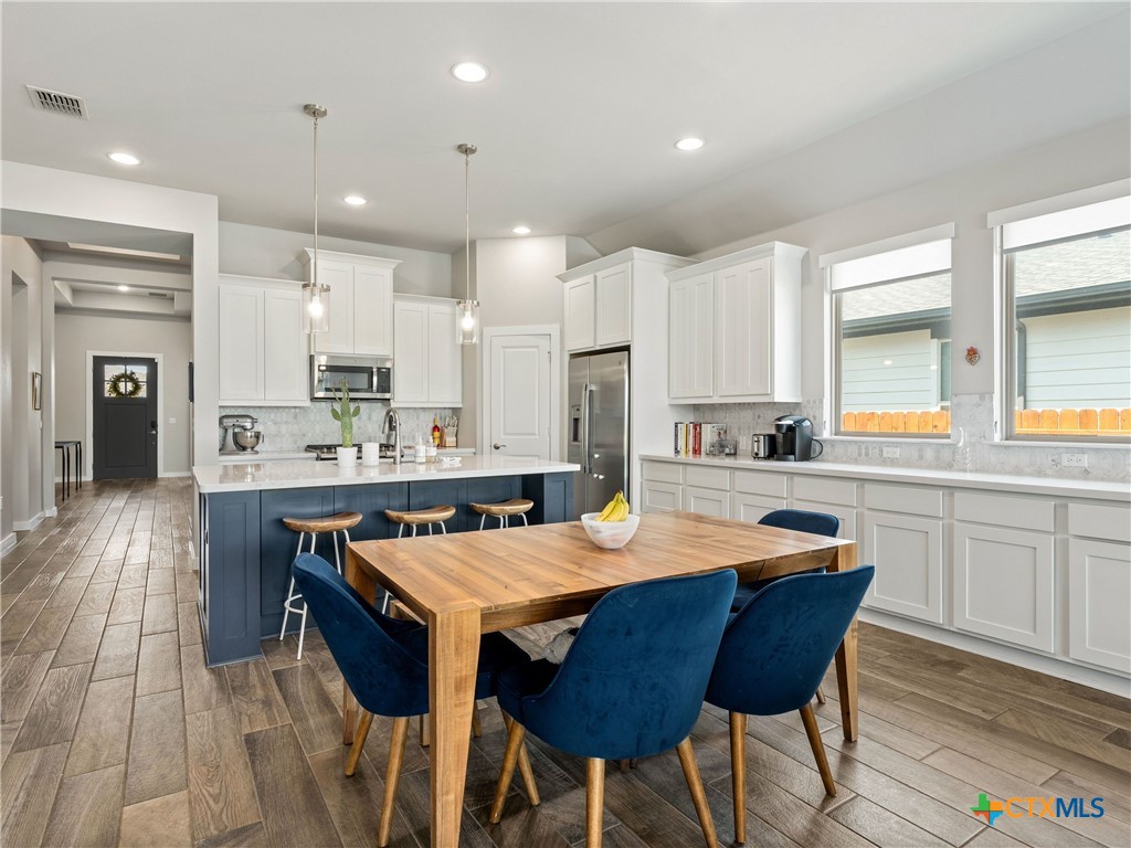 8104 Silhouette Street