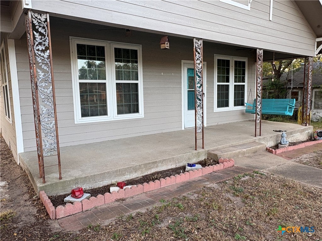 Photo of 903 E Morgan Avenue, Cuero, TX 77954 (MLS # 628149)