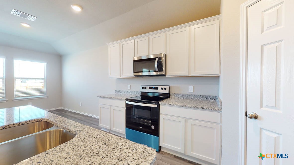 2220 Bee Creek Drive