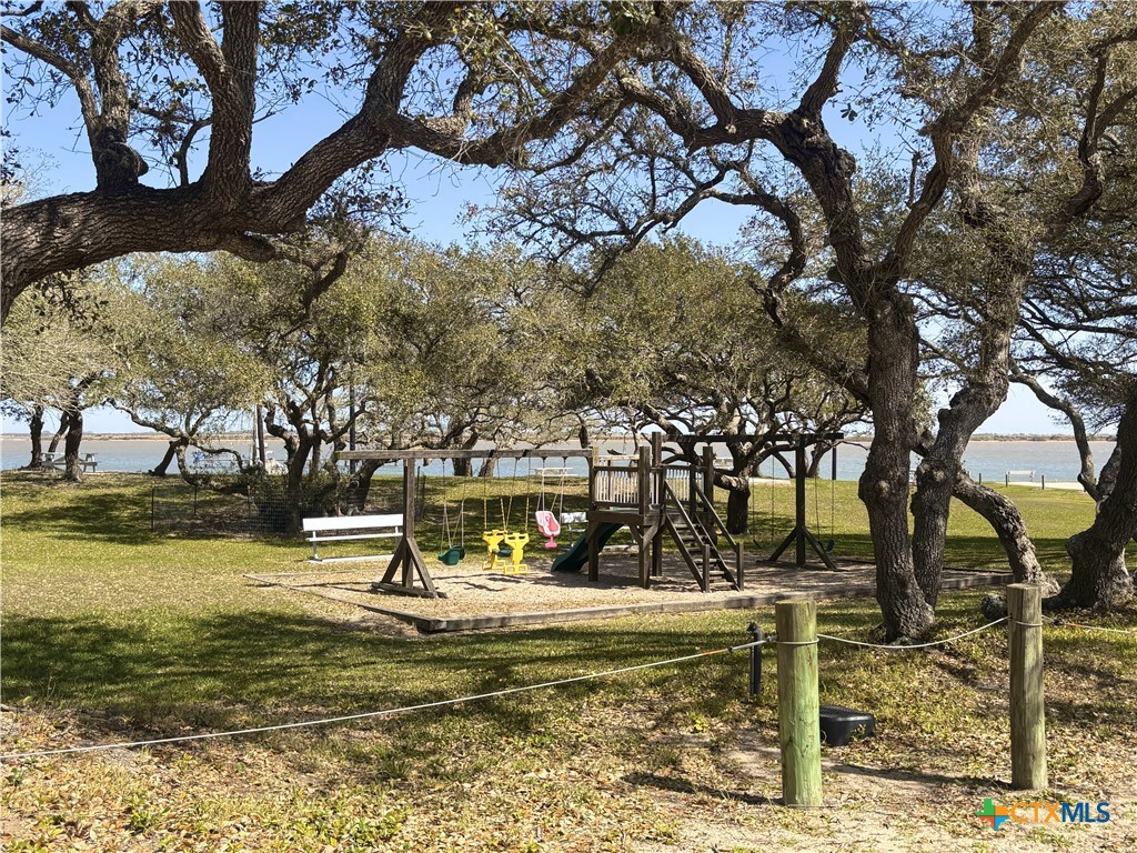 607 W Bayshore Drive