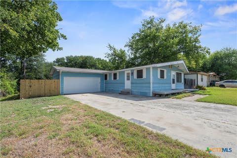 Photo of 103 E Mark Road, Harker Heights, TX 76548 (MLS # 621375)