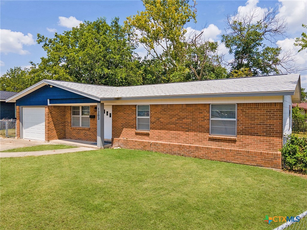 1203 Valentine Street