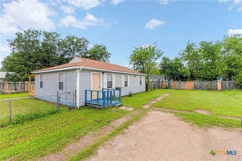 Photo of 821 Garner Avenue #3, Killeen, TX 76541 (MLS # 612384)