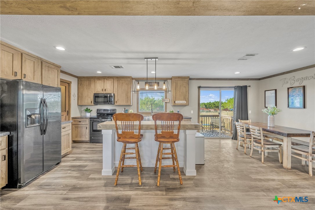 5185 County Road 3300